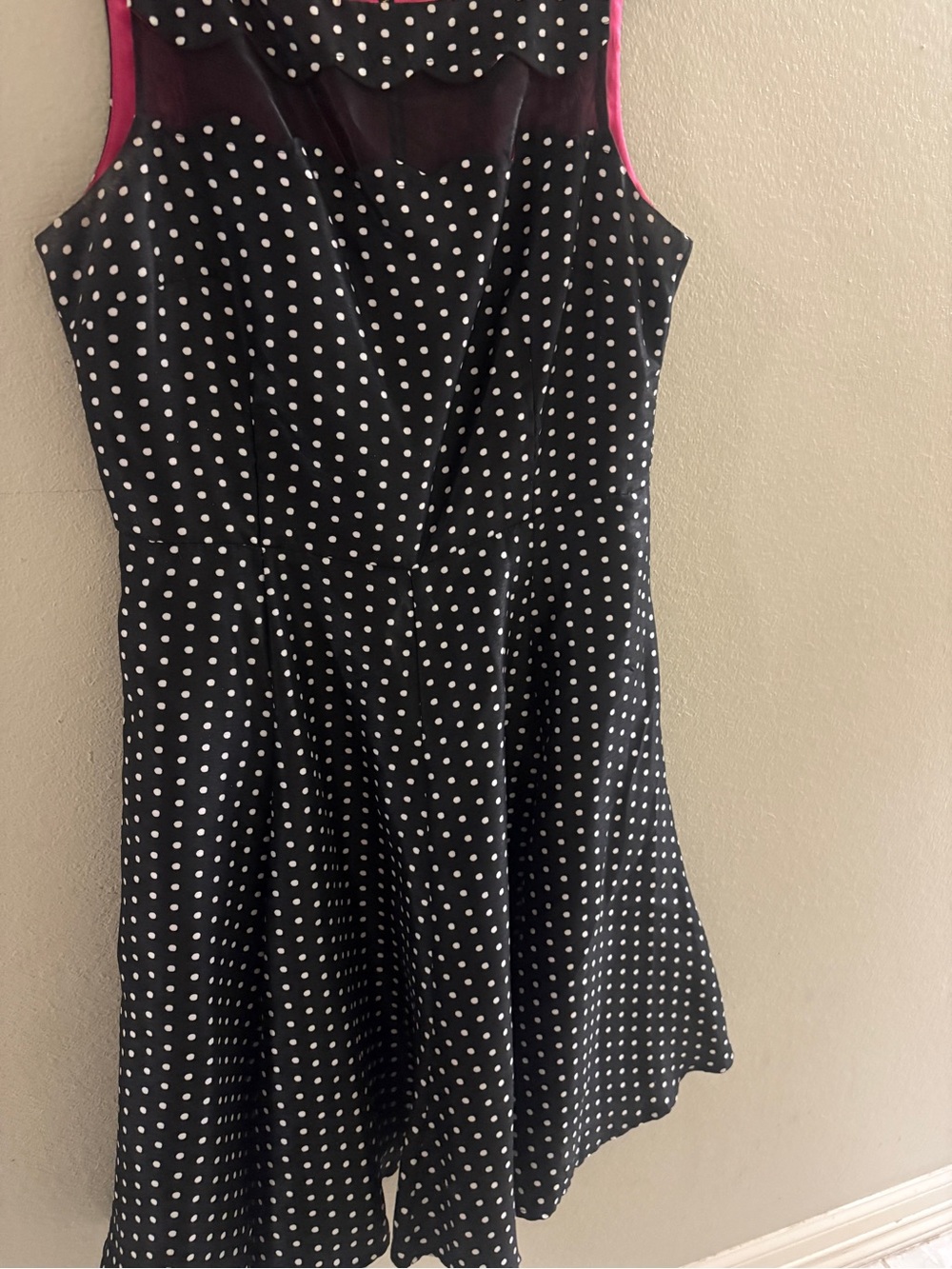 Women's Polka Dot Garment Interior